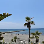 شقة Europa Beachfront By Interhome تورّوكس كوستا